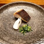 一心鮨 光洋 - 焼き魚、炭の遠火で長時間焼いた？