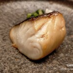 一心鮨 光洋 - 焼き魚、炭の遠火で長時間焼いた？