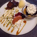 モダンパスタ - お友達のデザートです。オシャレです。