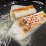 銀座 しのはら - 肉厚の美味しい鯛　焼きねぎ　淀大根　ほんのり生姜の香るお出汁