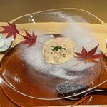 銀座 しのはら - 薄雪に紅葉の美しい景色