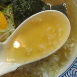 中華そば 多賀野 - 粟国の塩そば/スープ