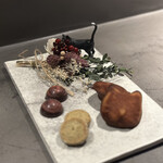 GapricE - マルコポーロを使ったクッキー、マーブルチョコ、猫のフィナンシェ