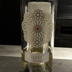 GapricE - 白ワインは、カウンター席とテーブル席は違うものがサーヴされたので、ワイン好きな方々が双方をチェックしていました笑笑