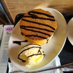 自家焙煎珈琲サニム - 窯焼きホットケーキ　アップ