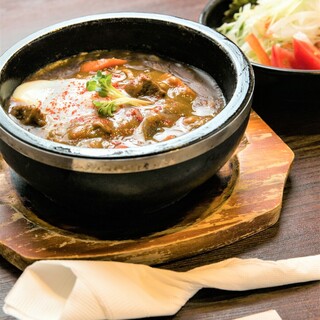 美味しいお肉をランチでも♪石焼カレー・ビビンバ他、麺類もあり