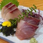 大衆酒蔵 日本海 - ハマチの刺身