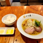 麺処ぐり虎 - 鶏塩ラーメン、リゾットセット。1030円