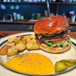 THE CORNER Hamburger & Saloon - 