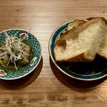 Akaneko Dou - 牡蠣のオイル漬け(500円)