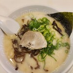 Hakata Tenjin - ラーメン600円(2023年12月17日)