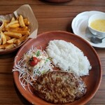 びっくりドンキー - 料理写真:満喫セット（200gレギュラーバーグディッシュ）（税込1,670 円）