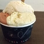 ジェラテリア アクオリーナ - トリプル（ピスタチオ、栗、チョコレート）