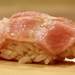 鮨 やすみつ - 大トロ