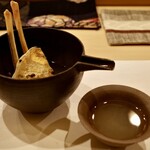 鮨 やすみつ - 松葉蟹の骨酒