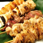 高山商店 - 丁寧に焼き上げる焼鶏