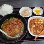 華龍 - 【 麻婆豆腐定食（ 台湾ラーメン選択 ）】　　１０８０円