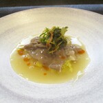 小菜一碟 - 飛騨牛ロースしゃぶしゃぶ こく旨白湯仕立て：飛騨牛の蕩けるようなロースしゃぶしゃぶに まさにこく旨の白湯餡がタラァ～リとかけられています。