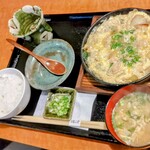 茶寮 ふ川 - 地鶏の鉄鍋玉子とじ膳