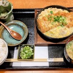 茶寮 ふ川 - 道産豚鉄鍋かつとじ膳