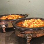 小菜一碟 - ゴマフグ 沸騰魚：熱々でゴマ河豚がとてもやわらかです。きくらげと数種の唐辛子がたくさん使われ辛さもHot Hotですネ！