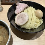 Ganja Andaguraundo Ramen - 