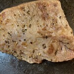 Yappari Suteki - ロースステーキ（200g）1680円のお肉