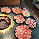 焼肉食べ放題 感激どんどん 浜松曳馬店 - 頼みすぎだって？(笑)