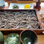 Saburobee Soba - 板そば　850円　ゲソ天　400円