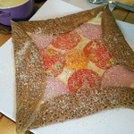 ガレット - コンプレット（ロースハム、トマト、卵、チーズ）