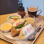 サンドイッチとカフェ PANDA - フルーツサンドセット （900円）