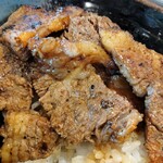 肉のヤマ牛 - 厚切りカルビ