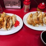 ぎょうざの美鈴 - 焼き餃子２人前です