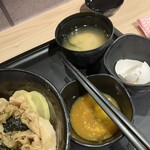 伝説のすた丼屋 - 