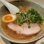 麺や けせらせら - 醤油らーめん（６８０円）です。２０１３年１１月