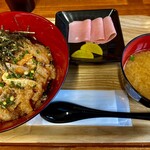 華かご - 海鮮漬け丼＝700円