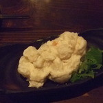 炭火焼専門食処 白銀屋 - いもサラダ