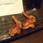 炭火焼専門食処 白銀屋 - 手羽先の柚子こしょう焼