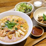 【期間限定販売】タイスキ春雨湯麺セット「スキ・ナーム」★ミニガパオ、サラダ、タピオカつき