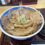 炭焼き豚丼 四代目藤五郎 - 料理写真:ロースバラ合い盛りネギ塩豚丼（並）