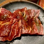 Kokusangyuu Yakiniku Tabehoudai Nikushou Sakai - 