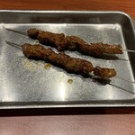 延辺館 - ラム肉串　辛い&辛くない