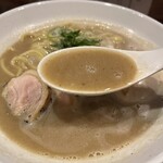 麺や いま村 - スープ
