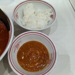 蒙古タンメン中本 - 定食。この日は豆腐が少なかった。