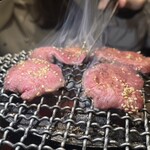 炭火焼ホルモン ぐう - 