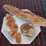 カンパニオ - 料理写真:バゲット、サツマイモのリュスティック、ベーコンエピ