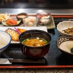 魚久 イートイン あじみせ - 2023.12 味わい定食（1,980円）