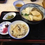 京美茶屋 - ゆばそば定食¥1080
