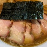 支那ソバ おさだ - 部位の違う2種の焼豚が6枚。