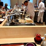 てんぷら 近藤 - 粛々と揚げるMr.Kondou